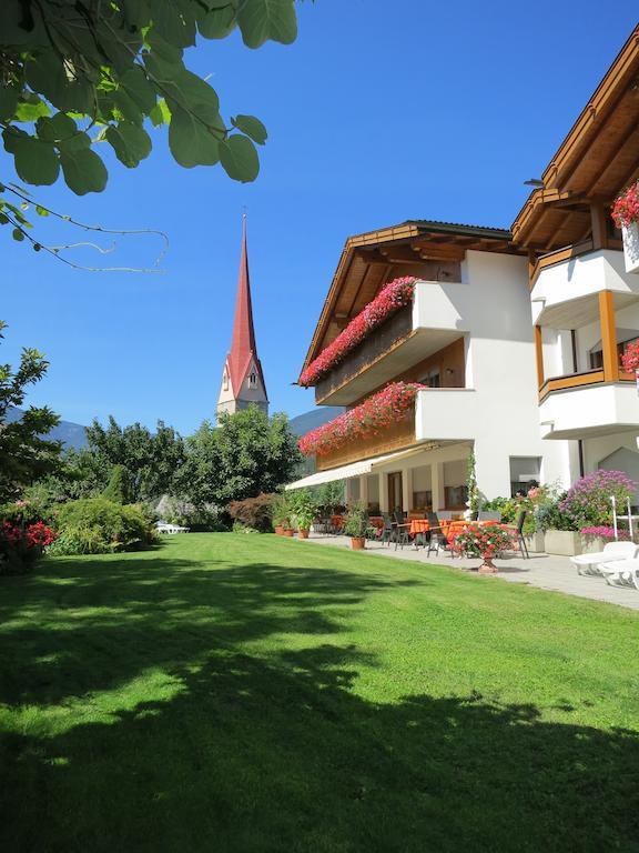 Hotel Waldheim Natz-Schabs Exteriör bild