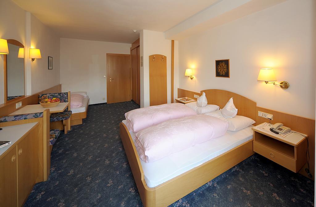 Hotel Waldheim Natz-Schabs Rum bild