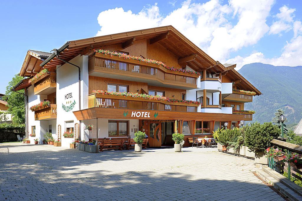 Hotel Waldheim Natz-Schabs Exteriör bild